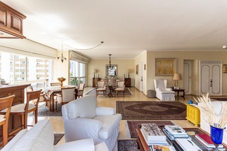 Apartamento à venda com 250m², 3 quartos e 3 vagas Apartamento à venda com 250m², 3 quartos e 3 vagasSala