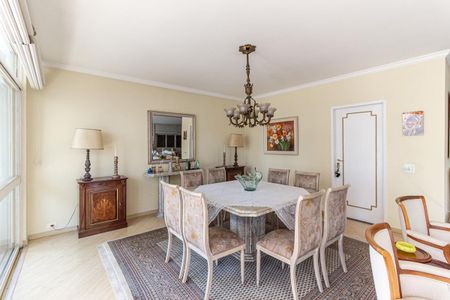 Apartamento à venda com 250m², 3 quartos e 3 vagas Apartamento à venda com 250m², 3 quartos e 3 vagasSala