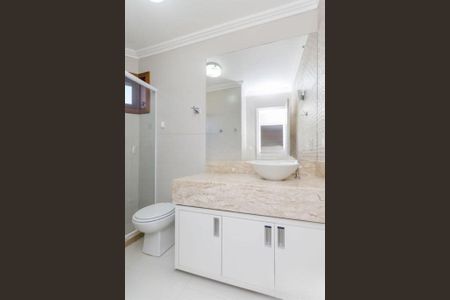 Banheiro 2 de apartamento para alugar com 2 quartos, 179m² em Teresópolis, Porto Alegre