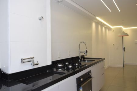 Cozinha de apartamento para alugar com 2 quartos, 54m² em Jardim de Lourdes, Embu das Artes