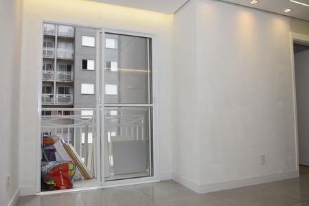 Sala de apartamento para alugar com 2 quartos, 54m² em Jardim de Lourdes, Embu das Artes