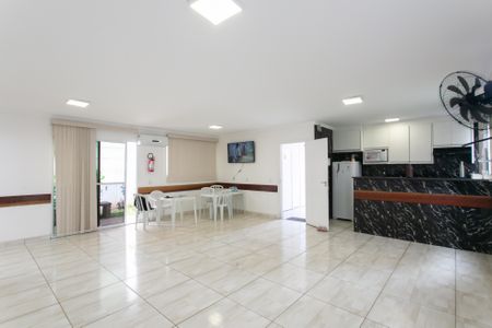 Apartamento para alugar com 43m², 2 quartos e 1 vagaÁrea comum - Salão de Festas 