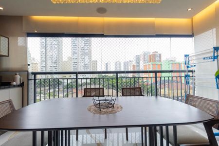 Apartamento à venda com 85m², 3 quartos e 2 vagasVaranda