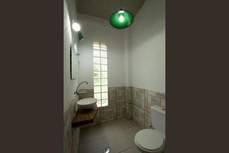 Casa de condomínio para alugar com 400m², 2 quartos e 4 vagasLavabo