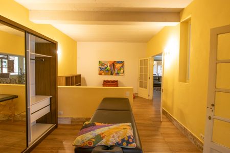 Casa de condomínio para alugar com 400m², 2 quartos e 4 vagasSuíte 2