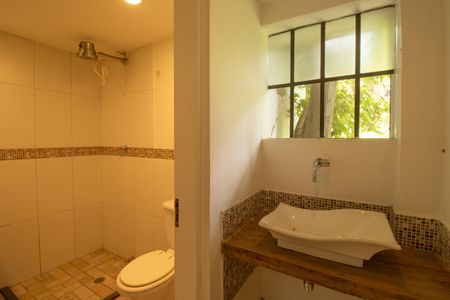 Casa de condomínio para alugar com 400m², 2 quartos e 4 vagasLavabo