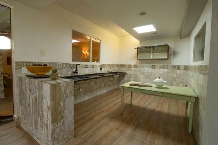 Casa de condomínio para alugar com 400m², 2 quartos e 4 vagasCozinha