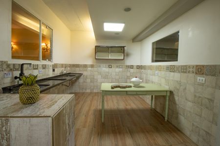 Casa de condomínio para alugar com 400m², 2 quartos e 4 vagasCozinha