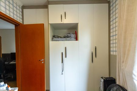 Apartamento à venda com 100m², 3 quartos e 2 vagasQuarto 2
