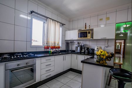 Casa à venda com 100m², 2 quartos e 2 vagasCozinha e Área de Serviço