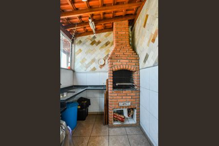 Casa à venda com 100m², 2 quartos e 2 vagasChurrasqueira
