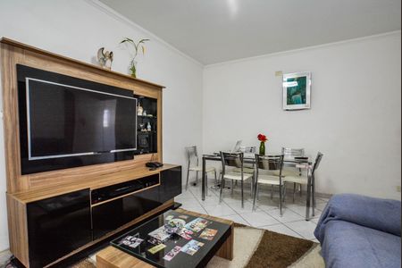 Casa à venda com 100m², 2 quartos e 2 vagasSala
