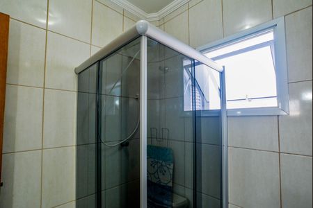 Casa à venda com 100m², 2 quartos e 2 vagasBanheiro Corredor
