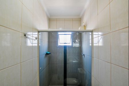Casa à venda com 100m², 2 quartos e 2 vagasBanheiro da Suíte