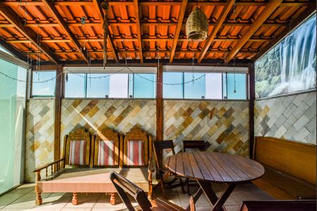 Casa à venda com 100m², 2 quartos e 2 vagasÁrea gourmet