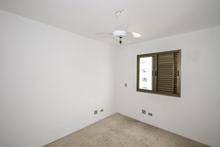 Apartamento para alugar com 333m², 3 quartos e 2 vagasQuarto 2