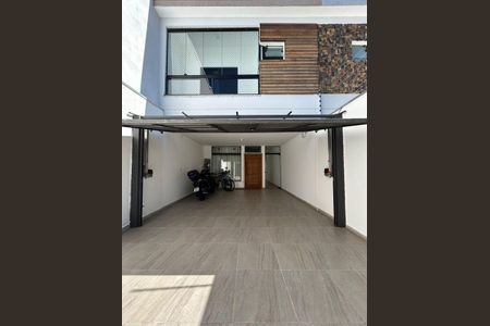Casa à venda com 250m², 4 quartos e 5 vagas