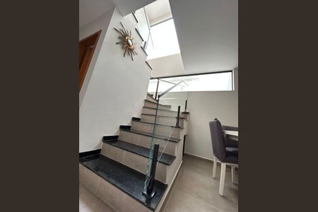 Casa à venda com 4 quartos, 250m² em Paraíso, Santo André