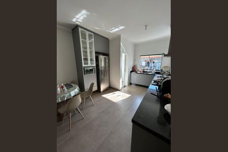 Casa à venda com 250m², 4 quartos e 5 vagas