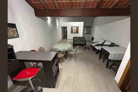 Casa à venda com 250m², 4 quartos e 5 vagas