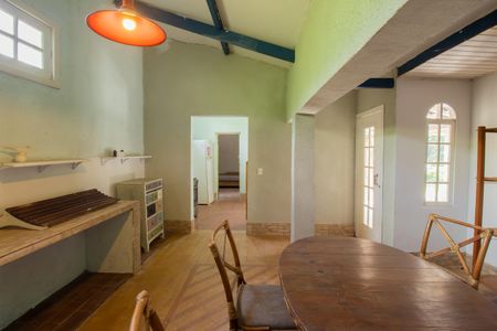 Casa de condomínio para alugar com 400m², 4 quartos e 3 vagasCozinha