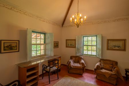 Casa de condomínio para alugar com 400m², 4 quartos e 3 vagasSala