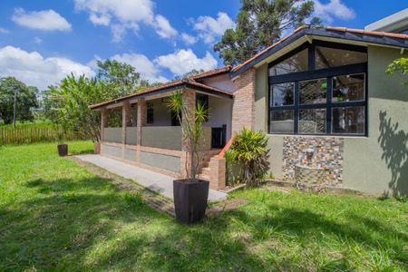 Casa de condomínio para alugar com 400m², 4 quartos e 3 vagasÁrea externa