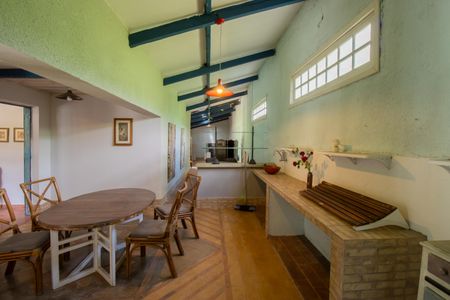 Casa de condomínio para alugar com 400m², 4 quartos e 3 vagasCozinha