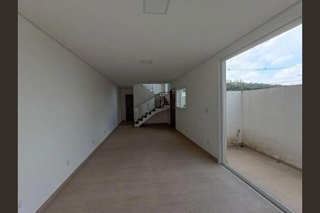 Casa de Condomínio para alugar com 3 quartos, 125m² em Lageadinho, Cotia