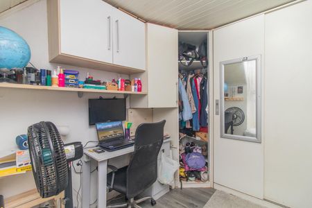 Quarto 1 de casa à venda com 2 quartos, 145m² em Hípica, Porto Alegre