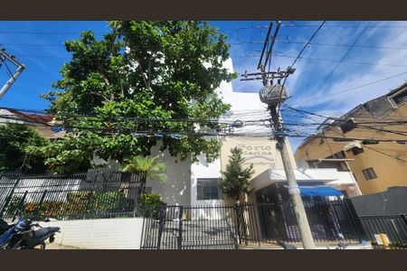 Apartamento para alugar com 90m², 2 quartos e 1 vaga Apartamento para alugar com 90m², 2 quartos e 1 vagaFachada