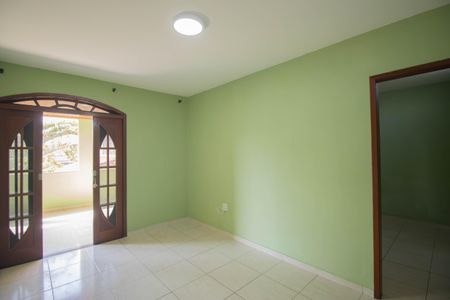 Sala de casa para alugar com 2 quartos, 55m² em Jardim Catarina, São Gonçalo