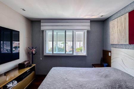 Apartamento à venda com 210m², 3 quartos e 4 vagas Apartamento à venda com 210m², 3 quartos e 4 vagasQuarto 1 - Suíte