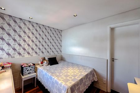 Apartamento à venda com 210m², 3 quartos e 4 vagas Apartamento à venda com 210m², 3 quartos e 4 vagasQuarto 2 - Suíte