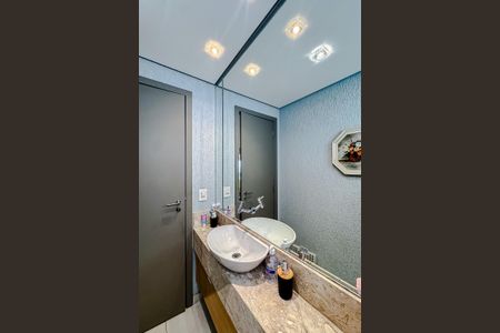 Apartamento à venda com 210m², 3 quartos e 4 vagas Apartamento à venda com 210m², 3 quartos e 4 vagasLavabo