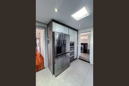 Apartamento à venda com 210m², 3 quartos e 4 vagas Apartamento à venda com 210m², 3 quartos e 4 vagasCozinha