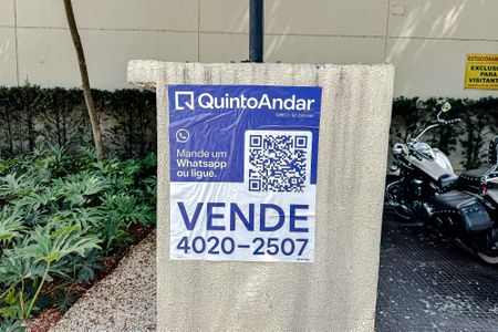 Apartamento à venda com 210m², 3 quartos e 4 vagas Apartamento à venda com 210m², 3 quartos e 4 vagasPlaquinha