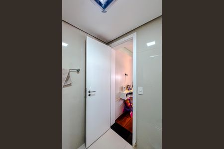 Apartamento à venda com 210m², 3 quartos e 4 vagas Apartamento à venda com 210m², 3 quartos e 4 vagasBanheiro da Suíte 2