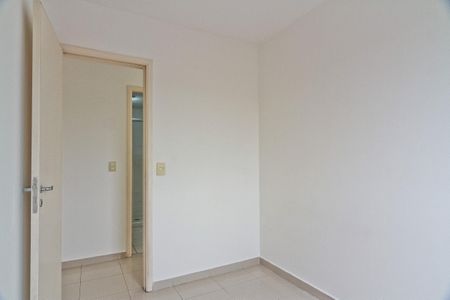 Quarto 1 de apartamento para alugar com 2 quartos, 61m² em Parque Maria Domitila, São Paulo