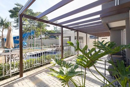 Apartamento para alugar com 40m², 2 quartos e sem vaga Apartamento para alugar com 40m², 2 quartos e sem vagaÁrea comum - Piscina