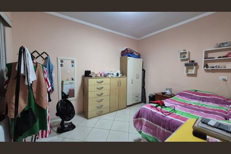 Casa à venda com 350m², 5 quartos e 3 vagas Casa à venda com 350m², 5 quartos e 3 vagasQuarto