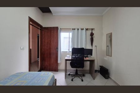 Casa à venda com 350m², 5 quartos e 3 vagas Casa à venda com 350m², 5 quartos e 3 vagasQuarto 3