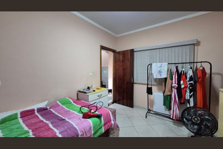 Casa à venda com 350m², 5 quartos e 3 vagas Casa à venda com 350m², 5 quartos e 3 vagasQuarto