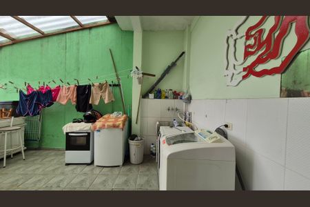 Casa à venda com 350m², 5 quartos e 3 vagas Casa à venda com 350m², 5 quartos e 3 vagasArea externa