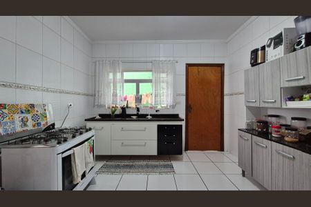 Casa à venda com 350m², 5 quartos e 3 vagas Casa à venda com 350m², 5 quartos e 3 vagasCozinha