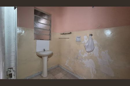 Casa à venda com 350m², 5 quartos e 3 vagas Casa à venda com 350m², 5 quartos e 3 vagasBanheiro - Casa 2