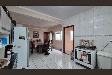 Casa à venda com 350m², 5 quartos e 3 vagas Casa à venda com 350m², 5 quartos e 3 vagasCozinha