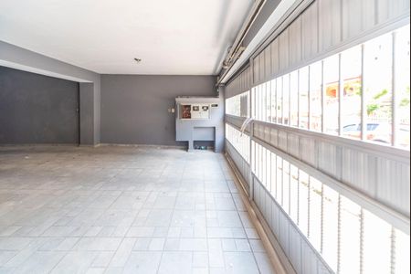 Casa à venda com 270m², 4 quartos e 4 vagas Casa à venda com 270m², 4 quartos e 4 vagasGaragem
