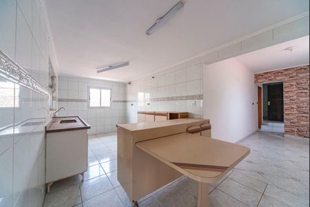 Casa à venda com 270m², 4 quartos e 4 vagas Casa à venda com 270m², 4 quartos e 4 vagasCozinha casa 2