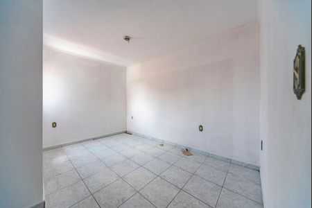 Casa à venda com 270m², 4 quartos e 4 vagas Casa à venda com 270m², 4 quartos e 4 vagasQuarto 1 casa 2